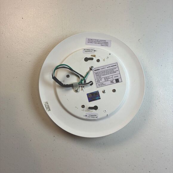 Dimmable LED Surface Mount Light Fixture 1050 Lumens 15 Watts 3000K White - Picture 2 of 3